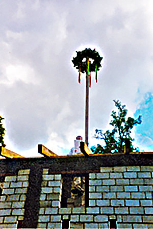 1999-05-10 Richtfest für Nebengebäude