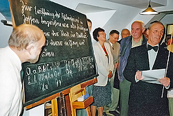 2002-04-25 Schulmuseum wird eröffnet