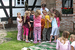 2007-06-01 Schulkinder besuchten den Alten