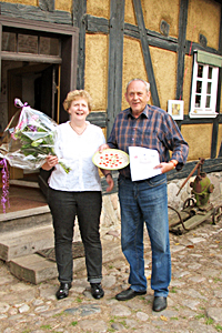 H.J. Lüders nimmt für seine Frau den Preis entgegen 2. Preisträgerin Solveig Braun 3. Preisträgerin Elvira Fischer