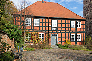 vor St. Marien Reißiger - Haus