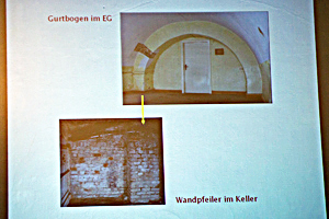 Baufugen ein Indiz für Anbauten. Wie sich das Gewölbe im Erdgeschoss im Keller fortsetzt.