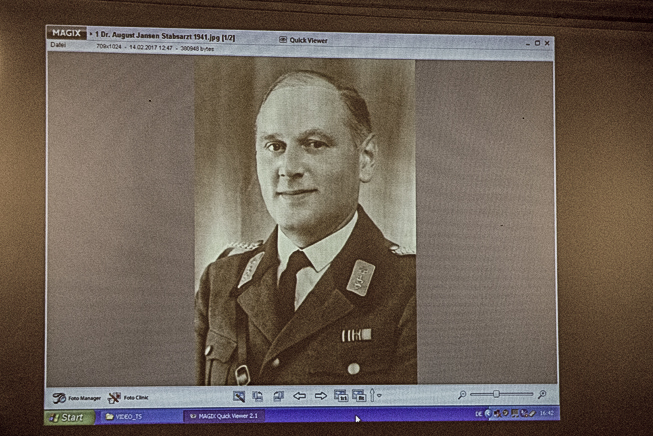 Dr. August Jansen als Stabsarzt