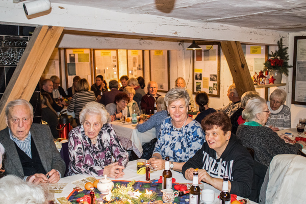 Die Adventsfeier auch ein Dankeschön an die Vereinsmitgliede r