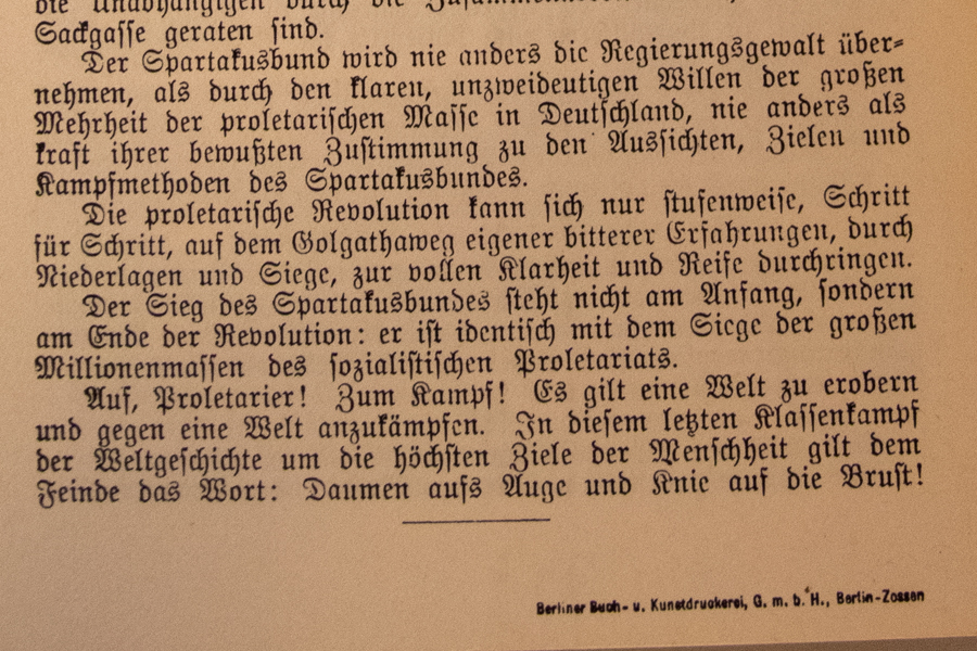 Illegal gedruckt: Bericht Gründungsparteitag KPD (Faksimile) und Aufruf zum Streik gegen den Kapp-Putsch 1920