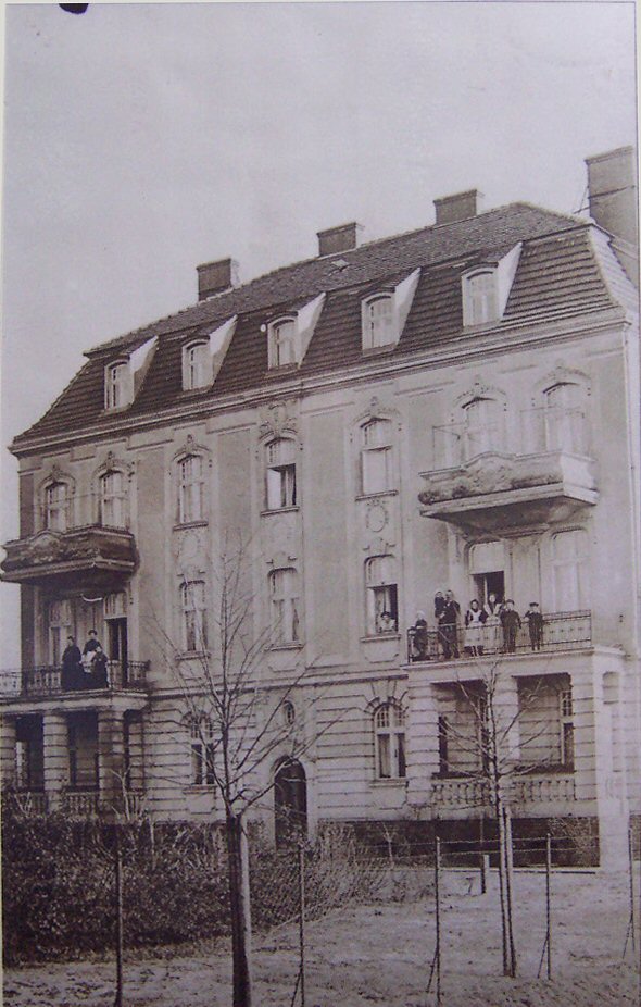 Höhere-Töchter-Schule.jpg