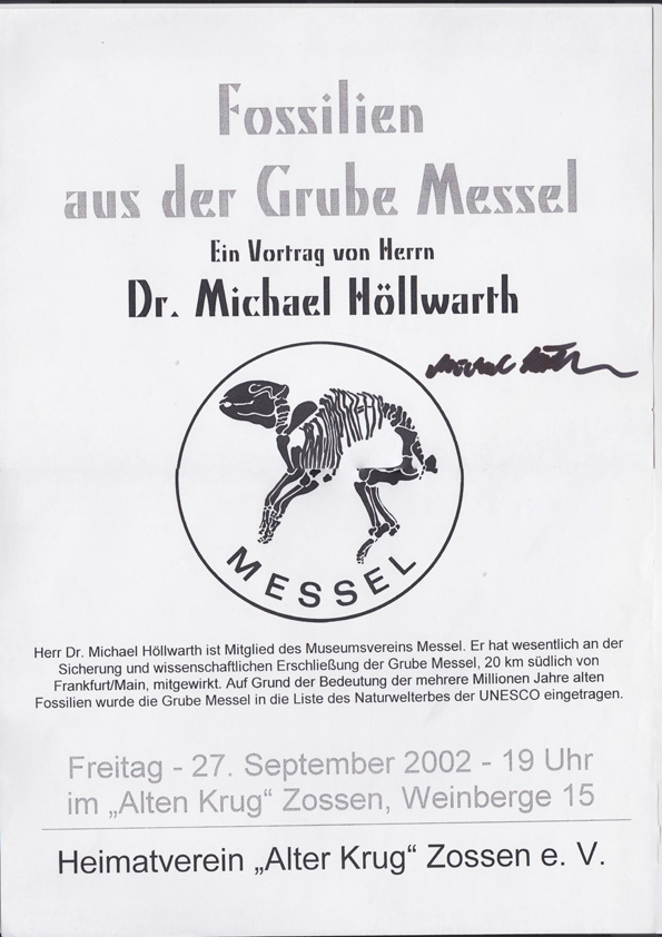 2002-09-27 Dr. Michael Höllwarth vom Museumsverein Messel e.V. im "Krug"